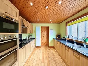 Photo 21- click for photo gallery